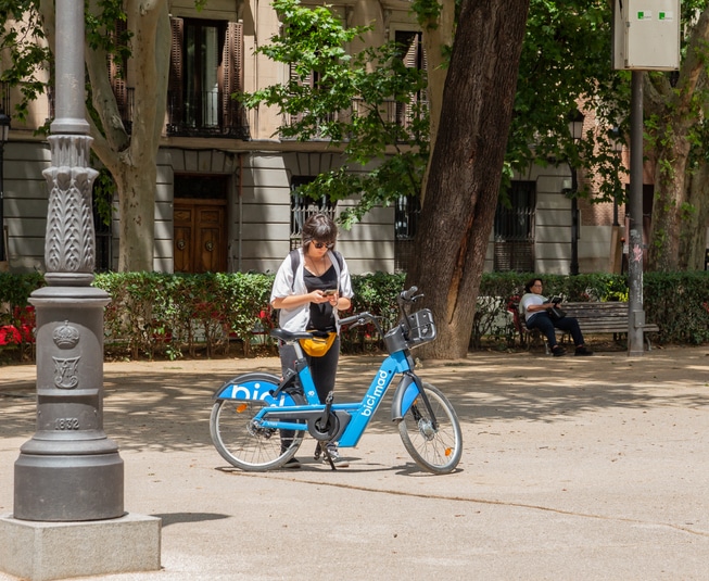 How E-Bikes Support a Greener Future